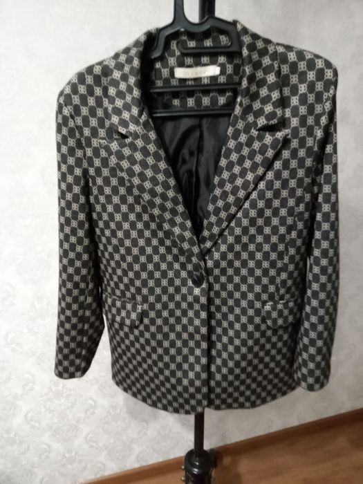 Пиджак в отличном состоянии