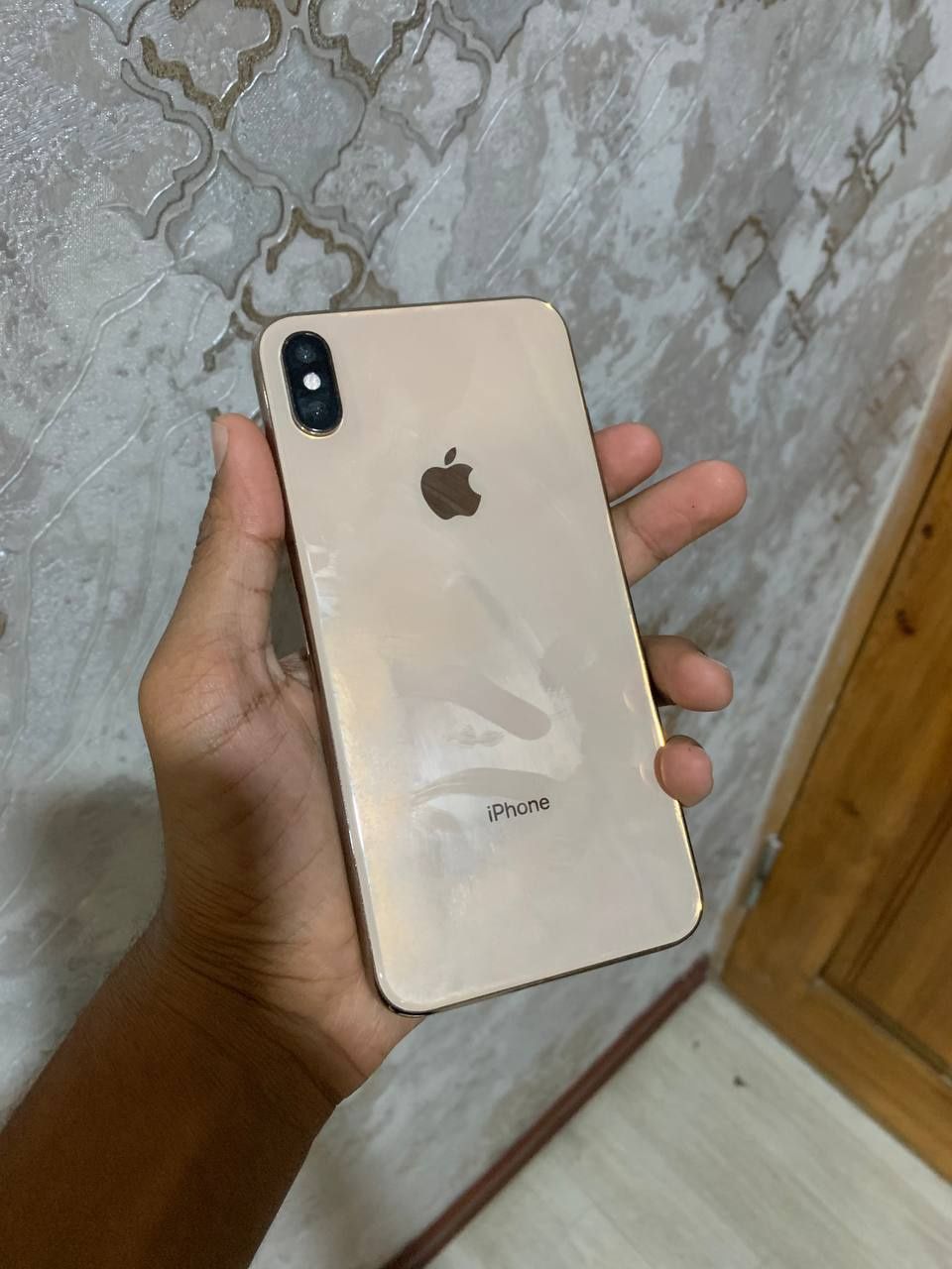 Iphone XS Max sotiladii
