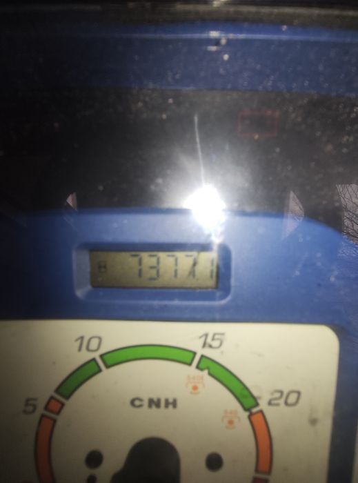 New Holland tt40 sotiladi