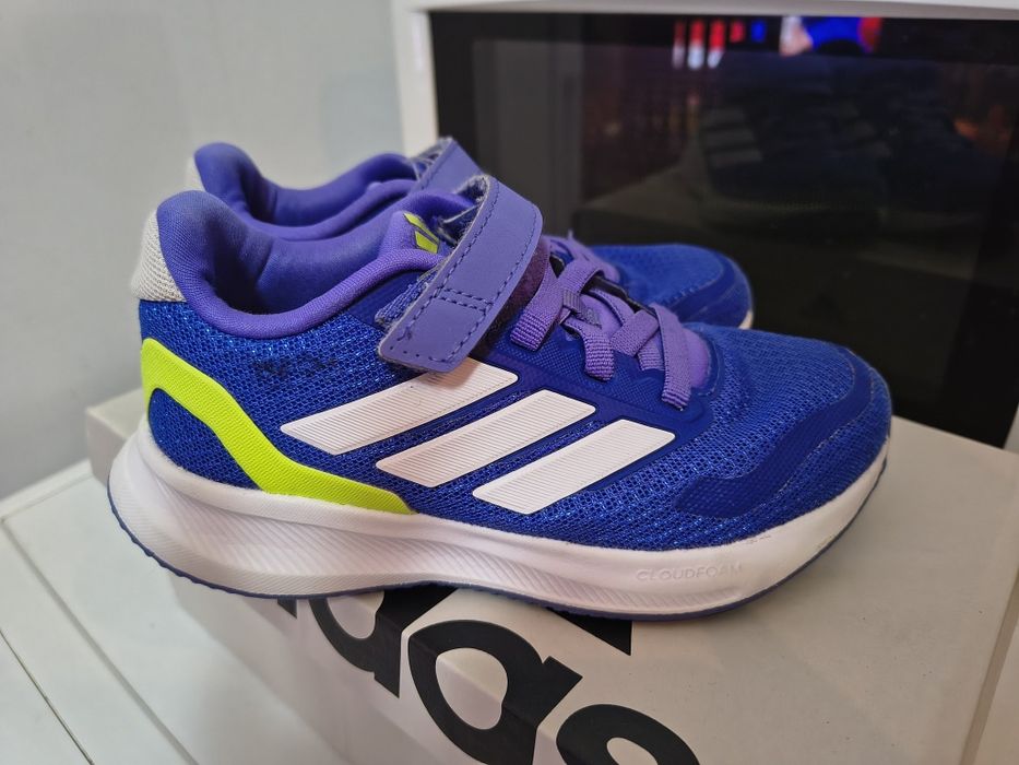 Маратонки Адидас 29