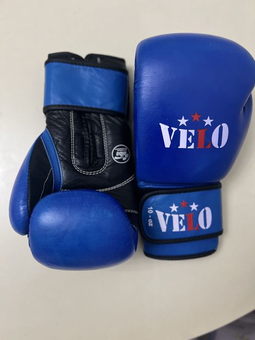 Боксёрские перчатки