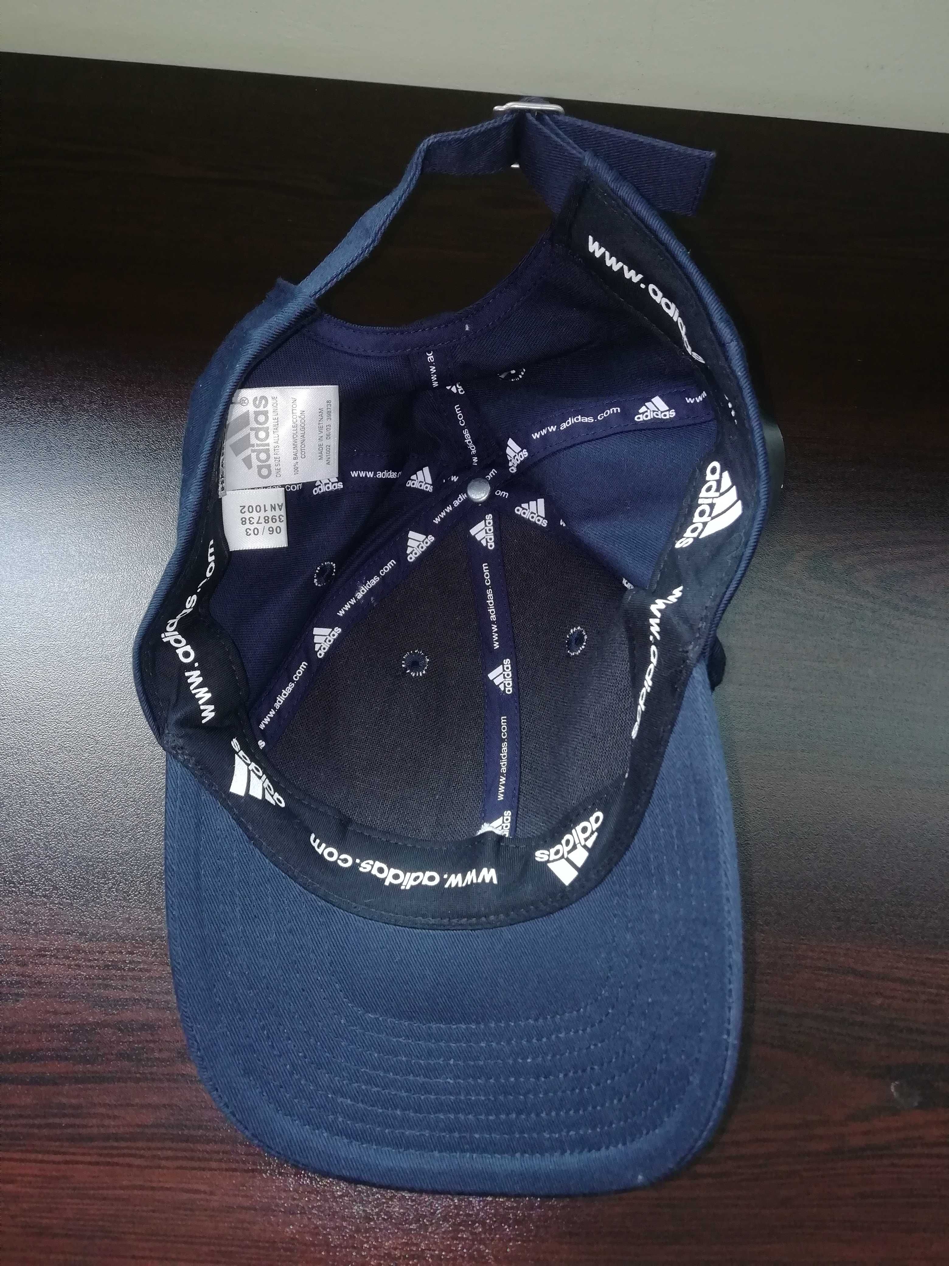 Adidas нова с етикети оригинална шапка с козирка Vintage 2003