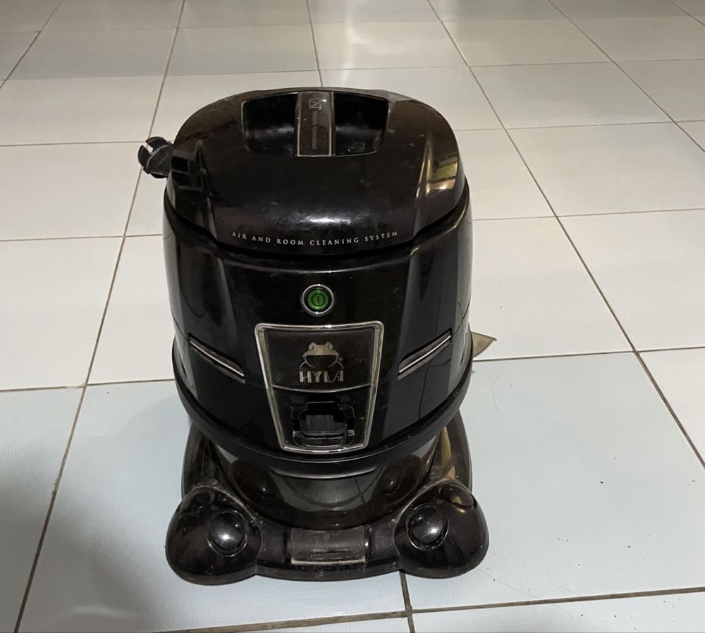 Продам пылесос Hyla
