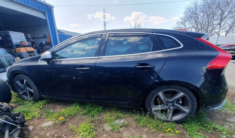 Dezmembrez Volvo V40 R Design 1.6D 2015