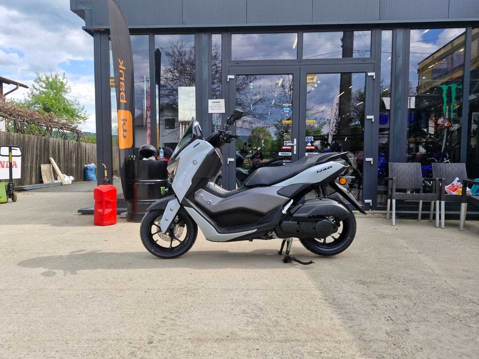 Yamaha NMax 125 Tech Max 2025-se conduce cu B-stoc EST BIKE Campina