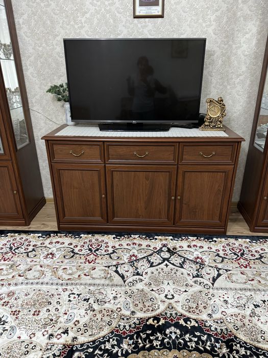 Комод и сервант для посуды 2 штуки