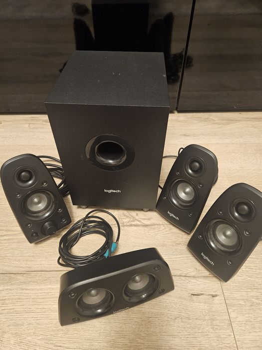 Vand boxe logitech z506