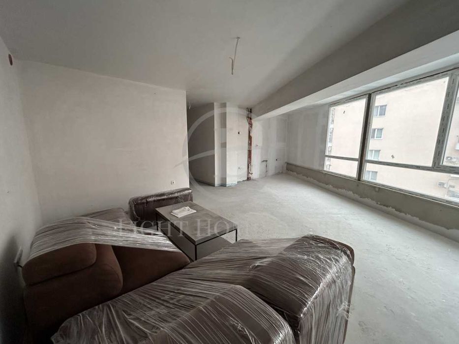 Продава се Тристаен апартамент в Пловдив, Кючук Париж - 80 кв.м за 1188 €/кв.м - Снимка #1