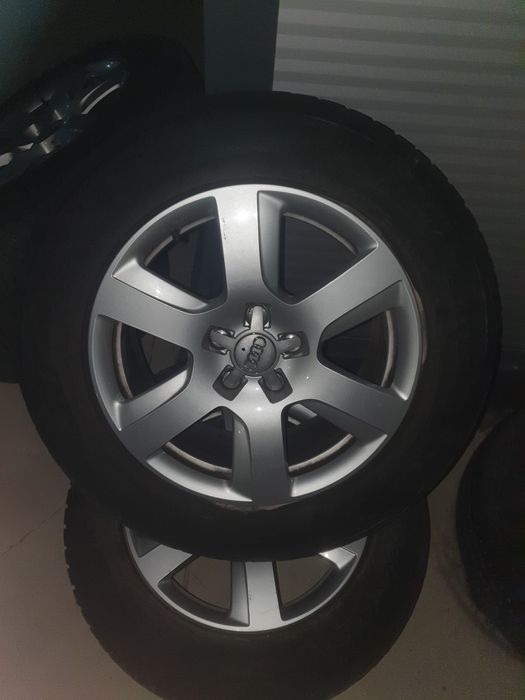 Vând jante R17 Audi