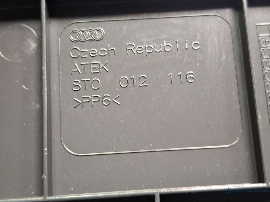 Capac baterie AUDI A4 IV 8K2, B8 2007 - 2015 TDI CAGB, CJCB, CSUB 8T0012116