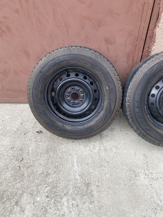 Jante roti cauciucuri 215/70/16 100T de iarna Rav 4 pe 16 de tabla