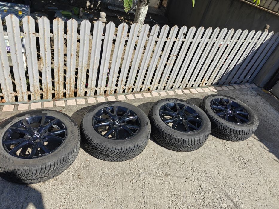 Vand roti iarna Mazda originale 215/60/r17