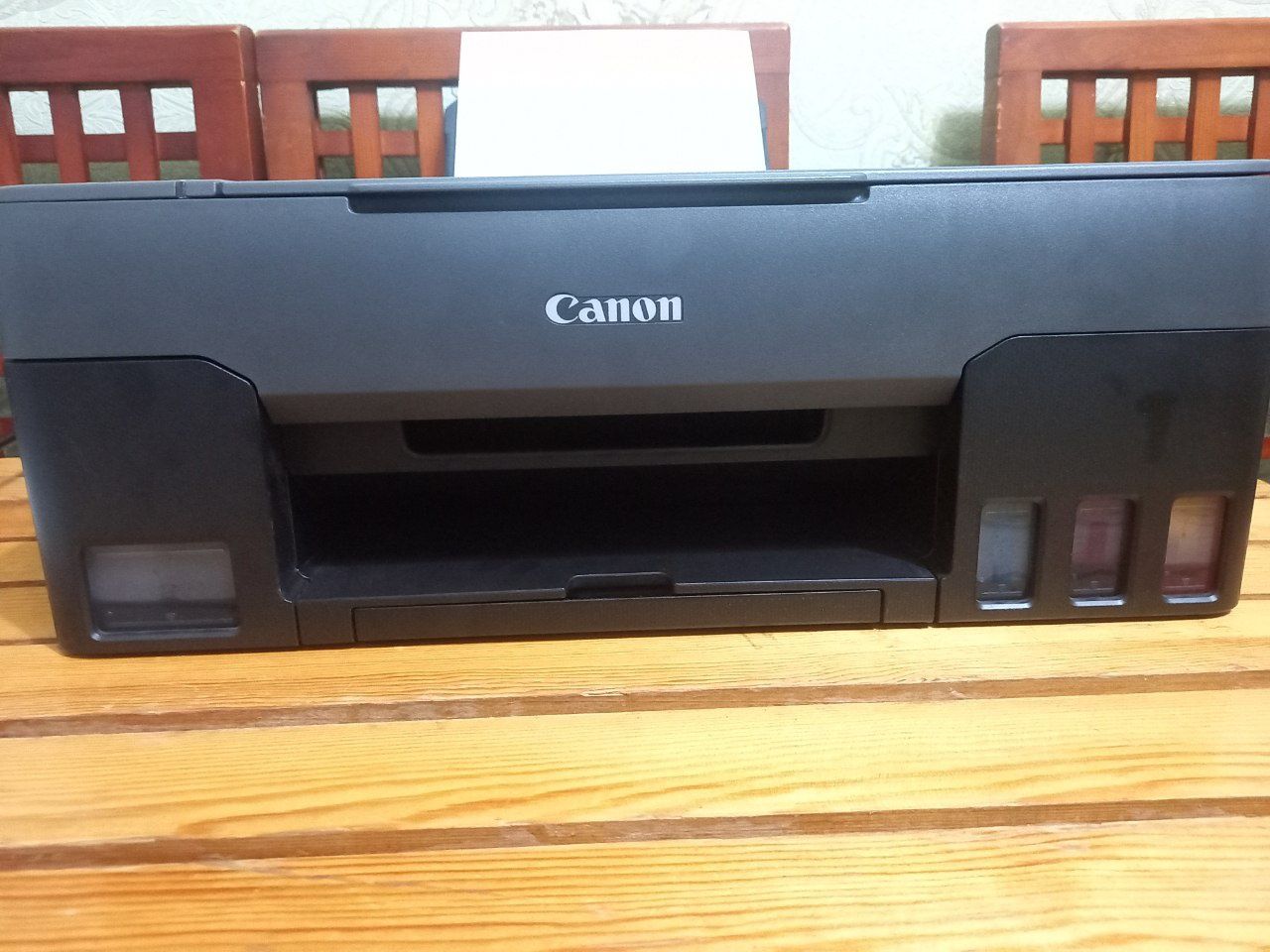 Принтер Canon.      .