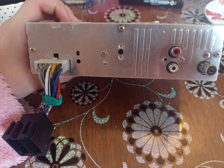 Vând casetofon auto