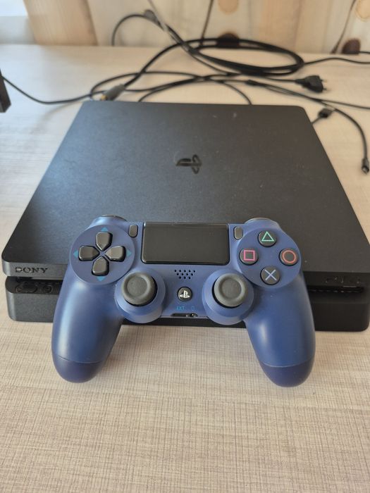 PS4 Slim,de 1TB,folosit