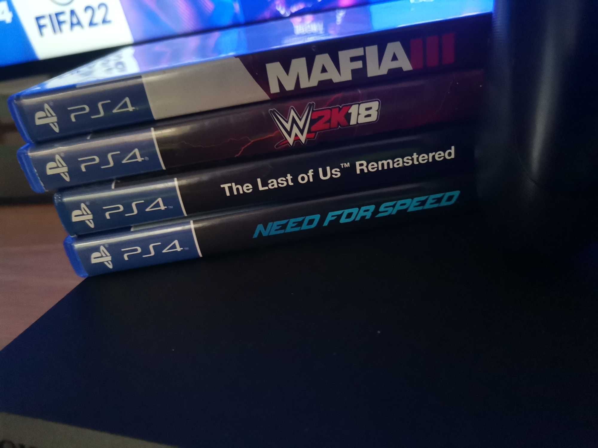 Playstation 4 PRO 1TB.