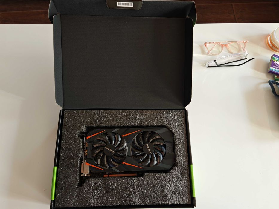 Видео карта GIGABYTE GeForce GTX 1660 Super 6GB