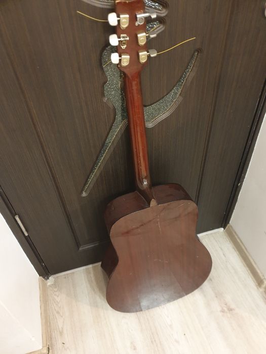 Chitară Yamaha  ,trompeta Manzani