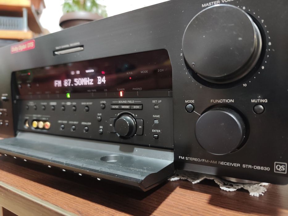 Receiver Sony STR-DB830