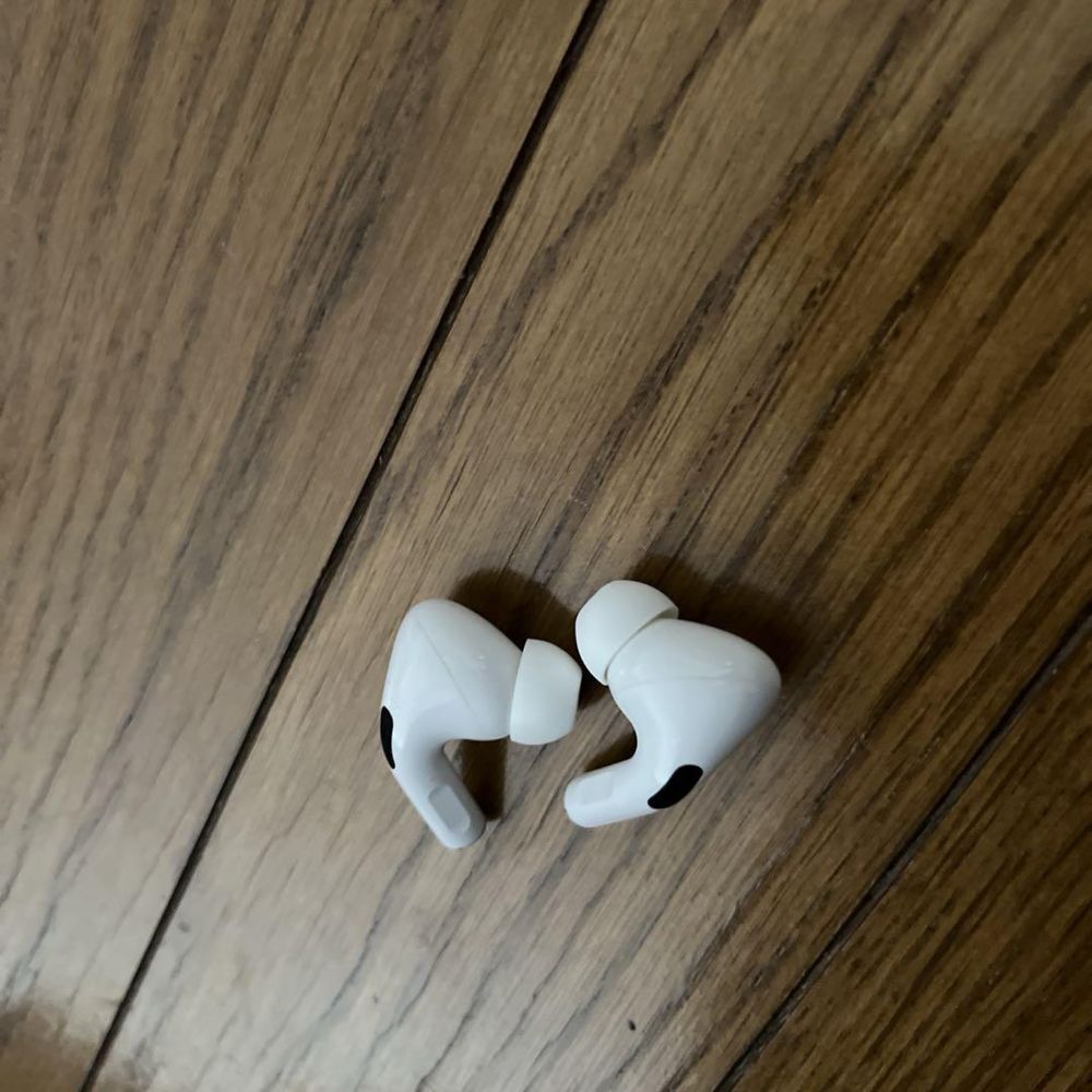 Airpods pro 2 левый наушник оригинал A2699/A3048