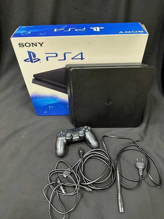PS 4 Slim 500 GB (FC 25, UFC 4, Mortal Kombat 11)