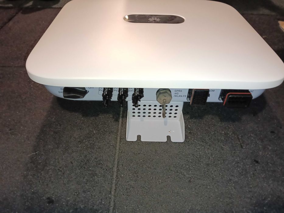 Invertor Huawei 8 kw trifazat