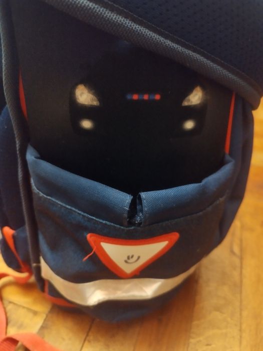 Раница за момче.Подходяща от 1-4 клас