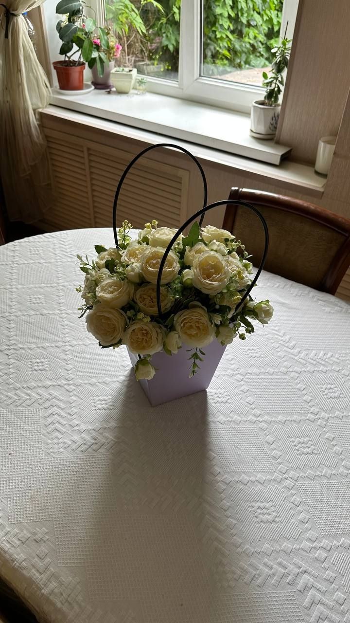 Продам цветочную композицию