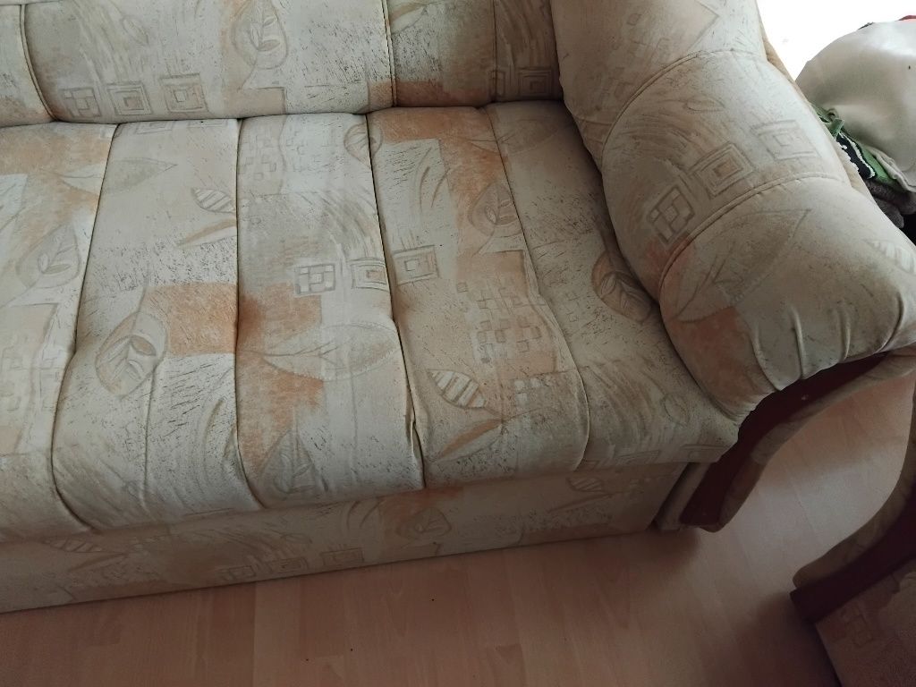 Продавам разтегателен диван