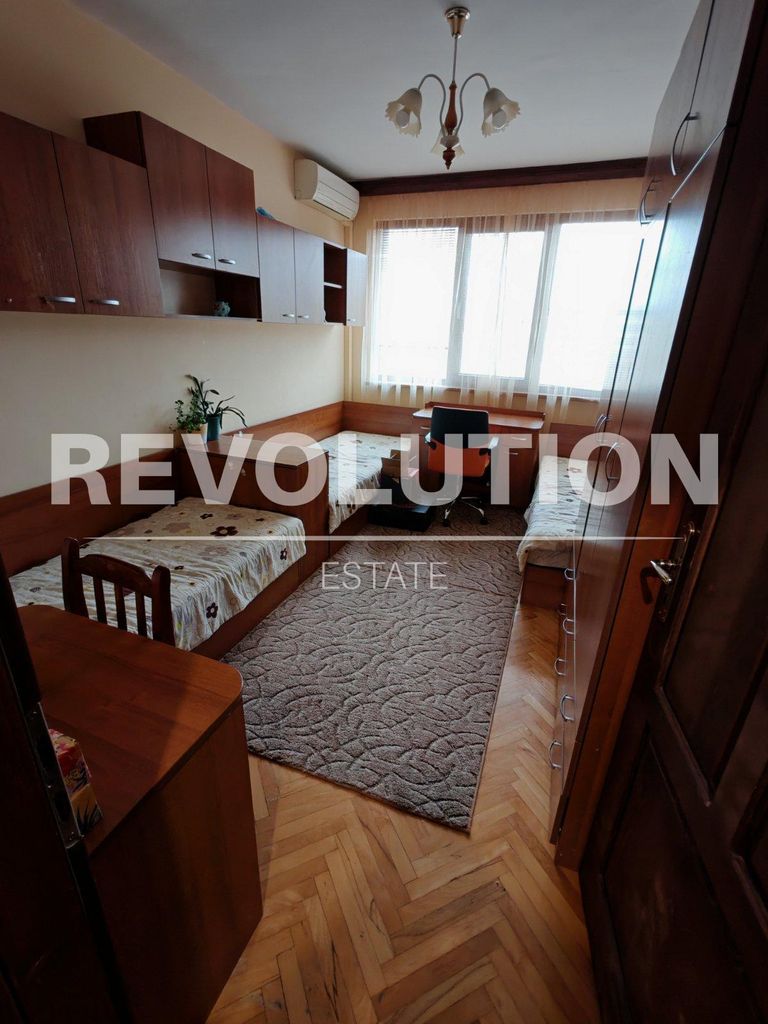 Дава се под наем Тристаен апартамент в Пловдив, Западен - 122 кв.м за 500 € - Снимка #5
