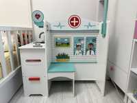 Cabinet medical din lemn pentru copii