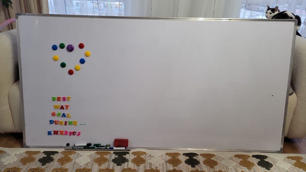 Продам белую маркерную доску 2м*1м