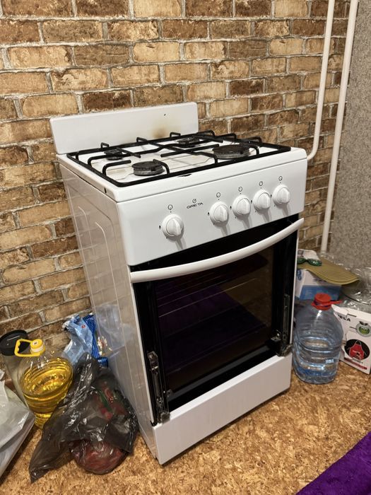 Продам газ плиту