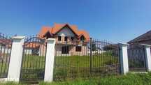 Casa de vanzare cu 1000 mp teren in Avrig