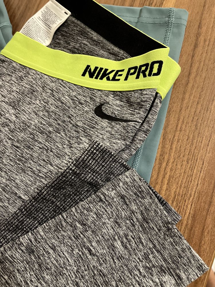 2 клина в размер ХЛ Nike и Kari Traa