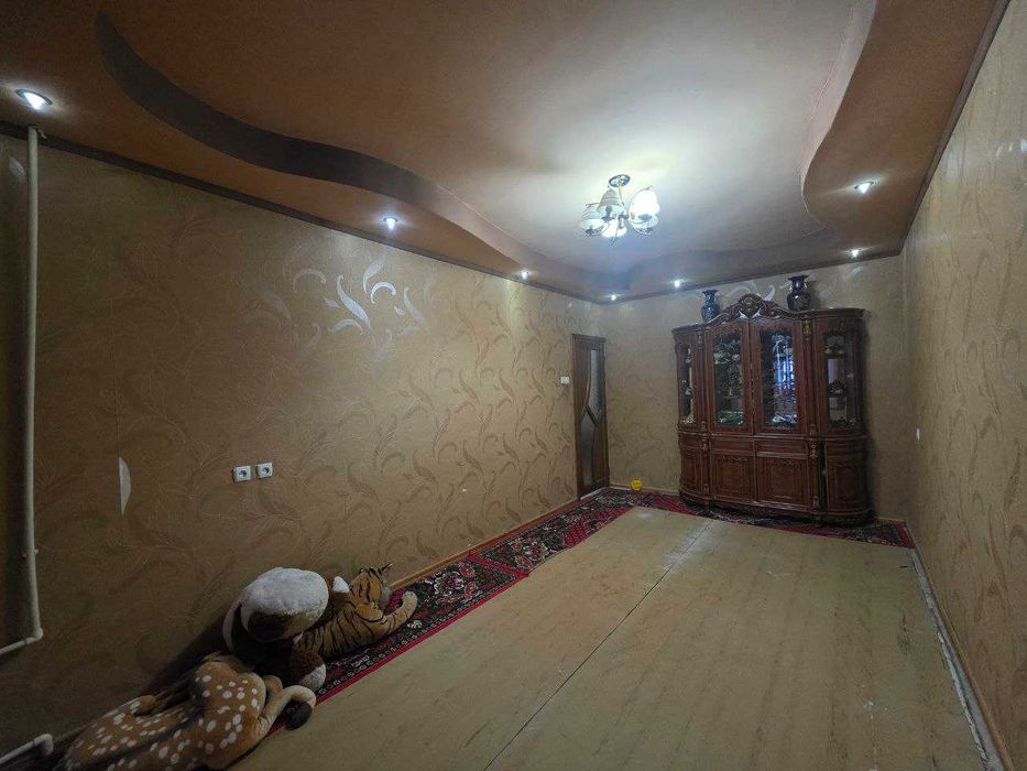 Продаётся 4х комн квартира на 2 этаже Ор-р 5 микрорайон