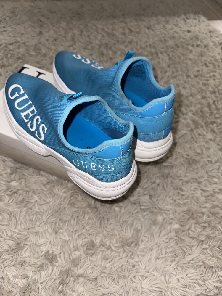 Дамски обувки guess