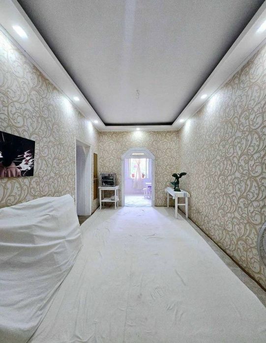 Срочно Продаётся Ракате Высокопотолочка 2/4/4 ремонт средний !