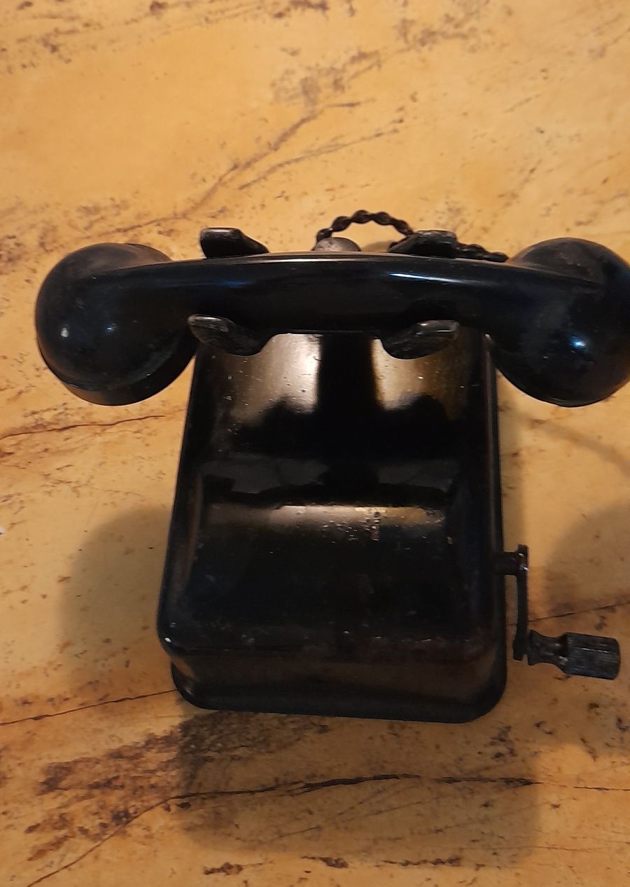 Telefon vintage cu maneta