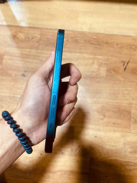 Iphone 13 / blue