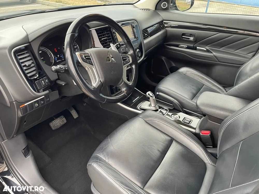 Mitsubishi Outlander 2.0 4WD Plug-In Hybrid