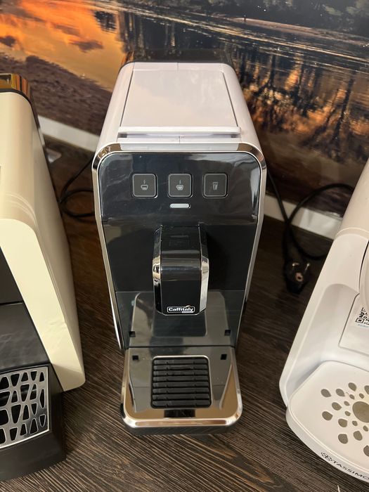 3 kafe maşini zaedno prodavamgi kremesso cafitely  boss