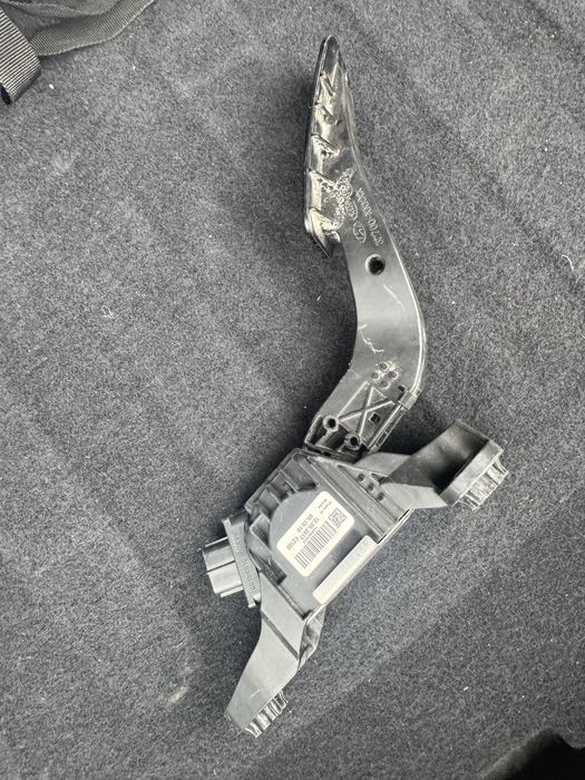 Продам педаль от хюндай елантры 2019