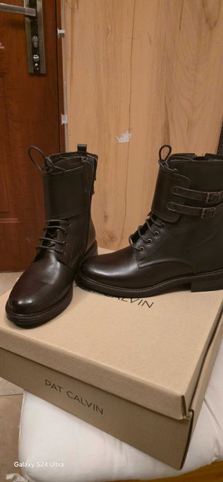 холна маса от дърво с повдигащ механизъм на плота