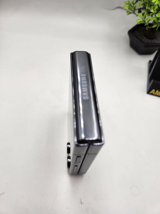 Hope Amanet P11-Samsung Z Flip 5/ 512-8gb/Garantie