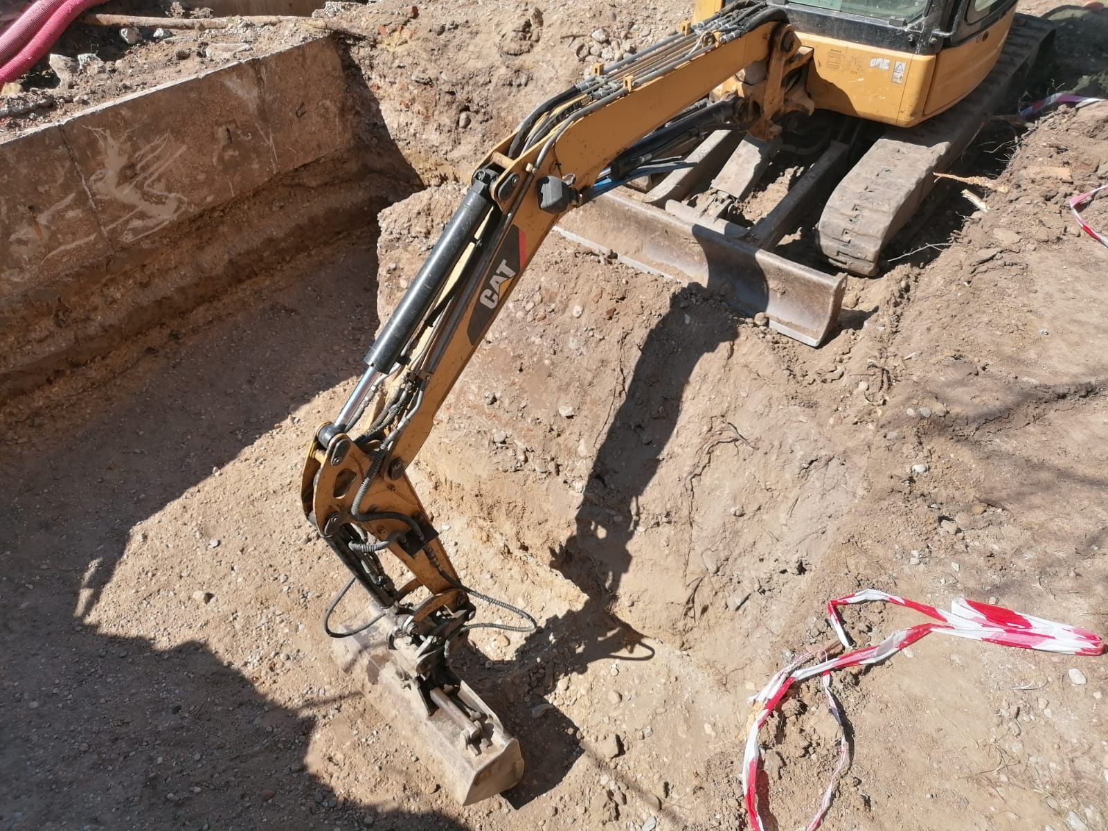 Miniexcavator 3.3 tone