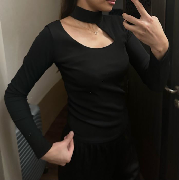 Продам очень красивую кофточку в идеале, р-S