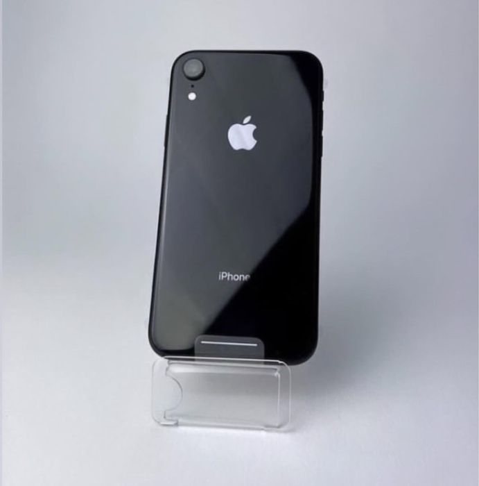 iPhone XR 100% battery