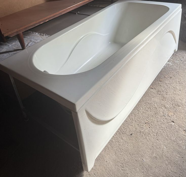 Ванна акриловая