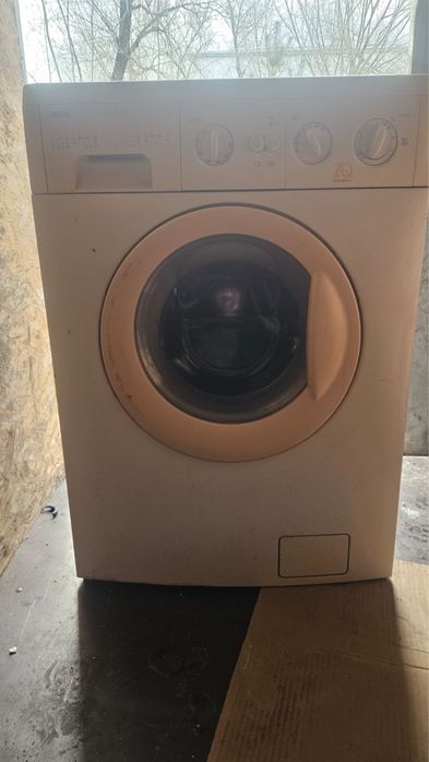 Продам стиральную машину